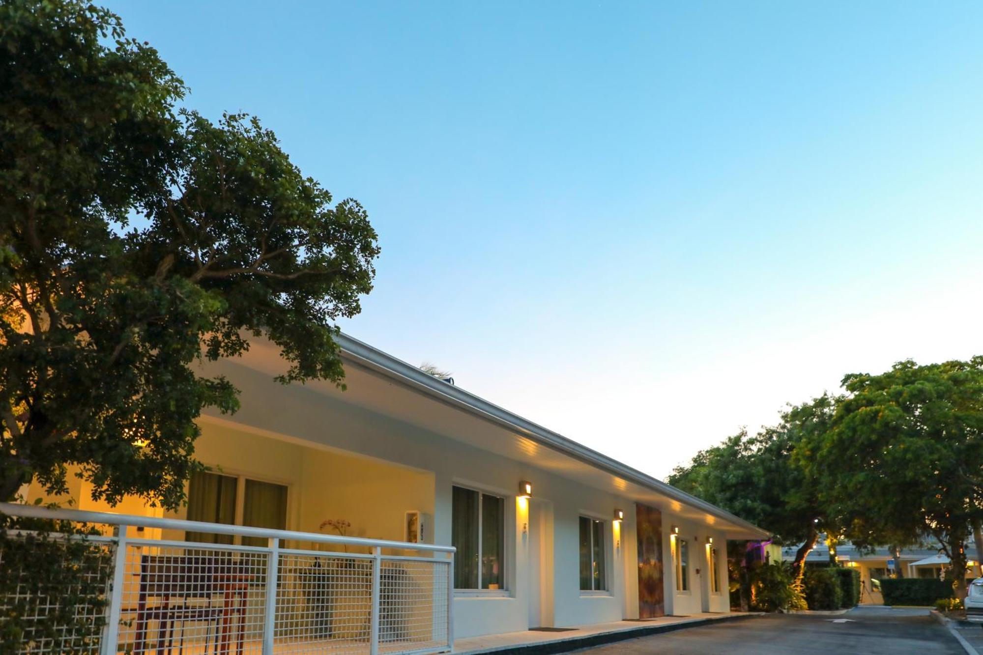 Orchid Key Inn - Adults Only Кі-Вест Екстер'єр фото